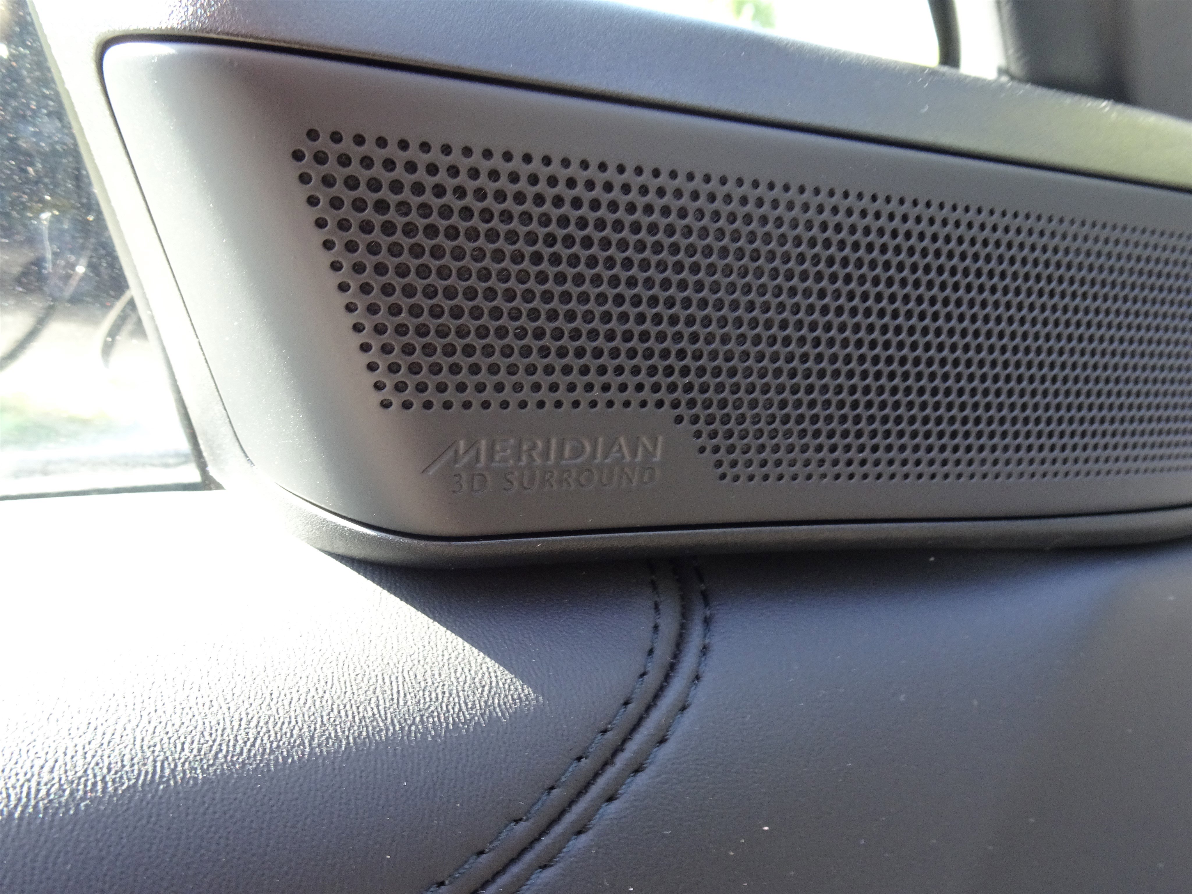 New 2025 Land Rover Range Rover SE image 5