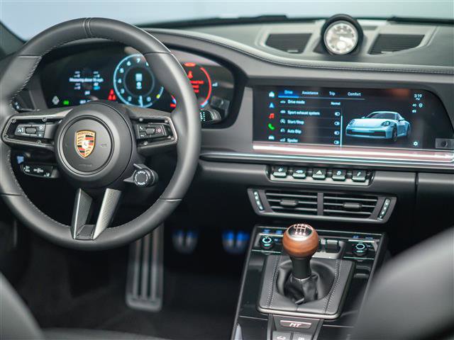 New 2026 Porsche 911 Carrera T RWD image 4