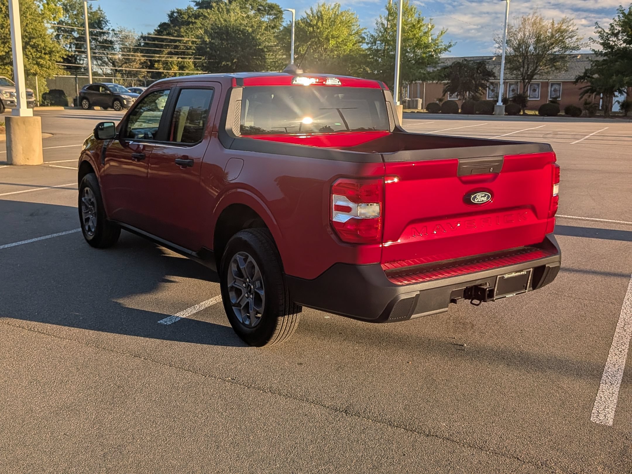 New 2026 Ford Maverick XLT w/ XLT Luxury Package FWD image 6