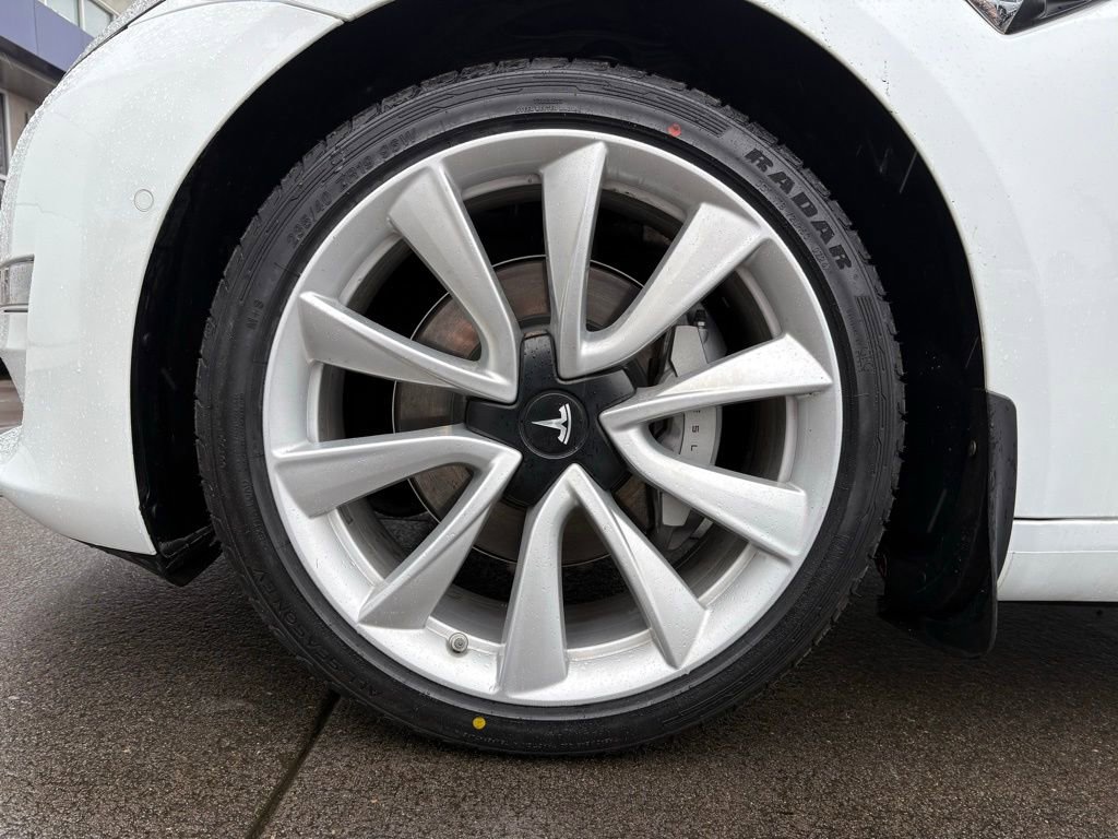 Used 2018 Tesla Model 3 Long Range image 10