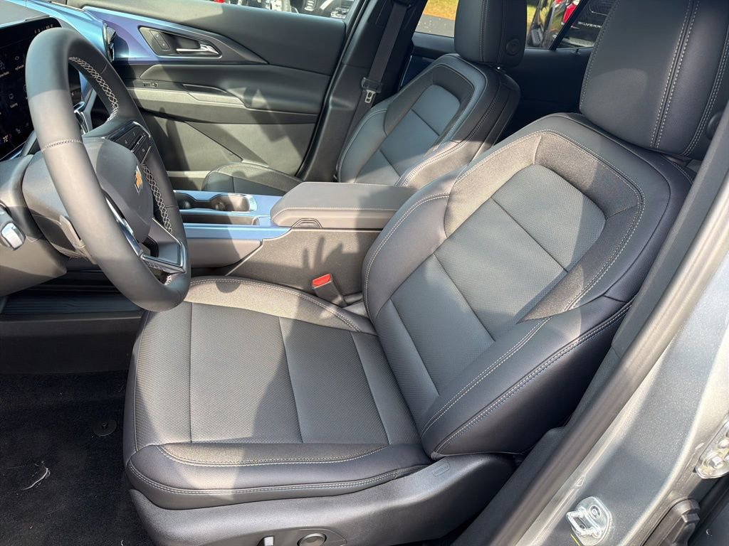 New 2026 Chevrolet Equinox EV LT image 14