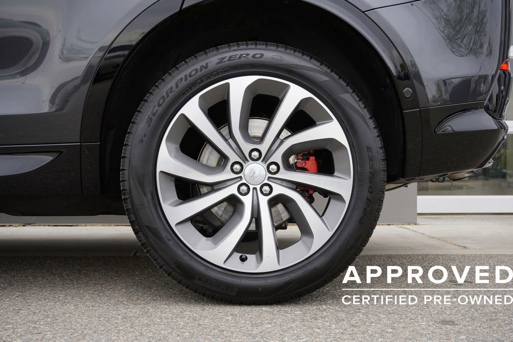 Used 2025 Land Rover Discovery Sport Dynamic SE image 33