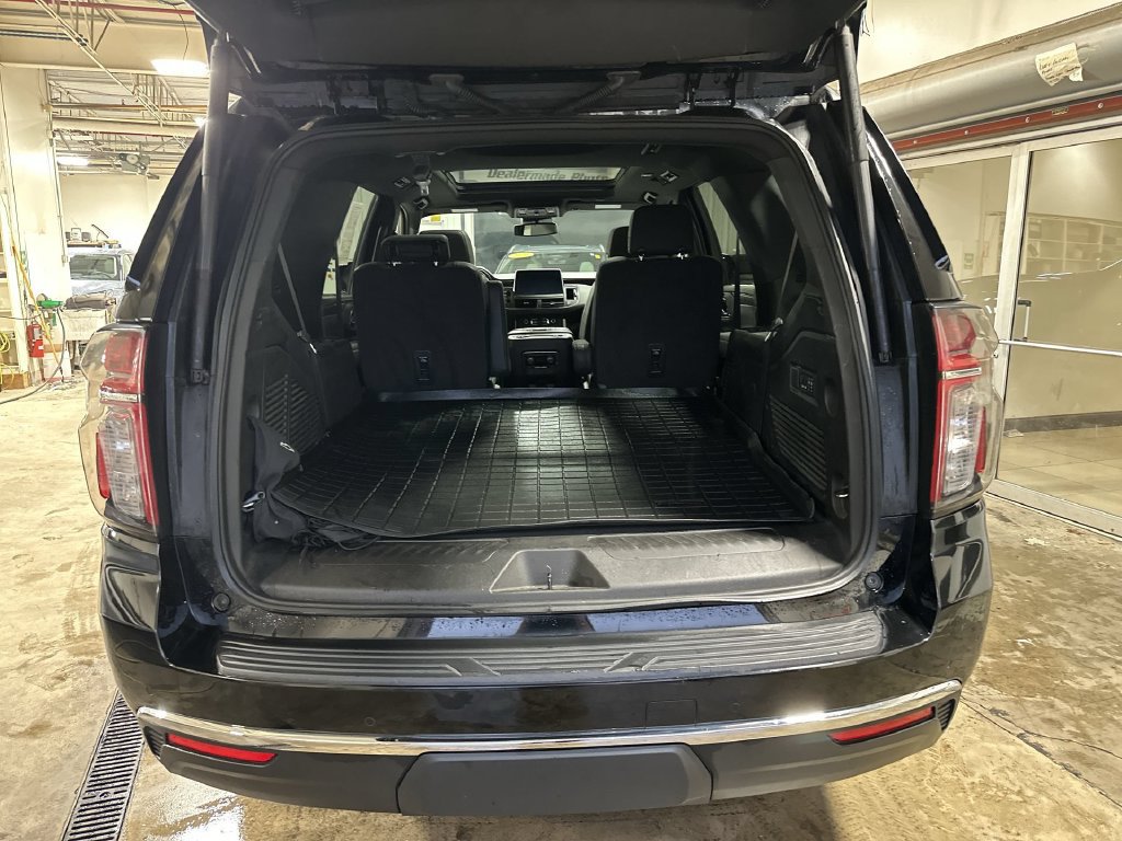 Used 2023 Chevrolet Tahoe LT w/ Luxury Package AWD/4WD image 21