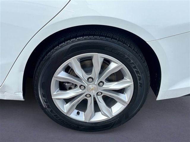 Used 2023 Chevrolet Malibu LT FWD image 12