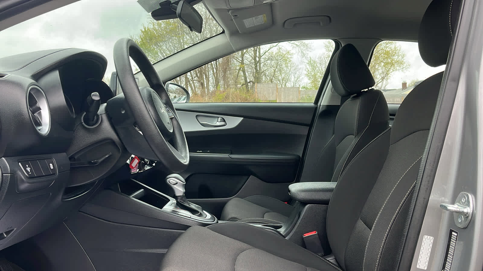 Used 2023 Kia Forte LXS image 10