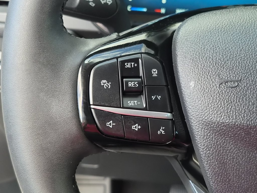 Certified 2023 Ford Escape Platinum w/ Premium Technology Package AWD/4WD image 24