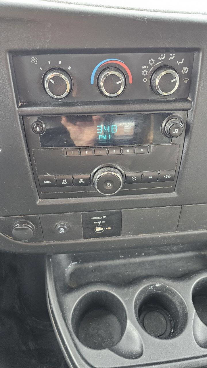 Used 2013 Chevrolet Express 2500 image 8