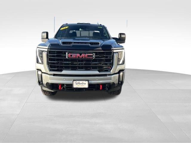 Used 2024 GMC Sierra 2500 AT4 w/ AT4 Preferred Package image 1