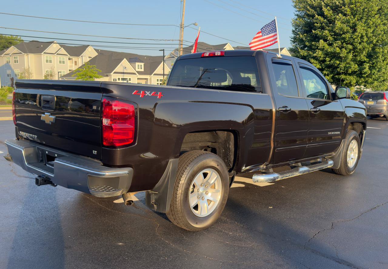 Used 2018 Chevrolet Silverado 1500 LT w/ All Star Edition AWD/4WD image 6