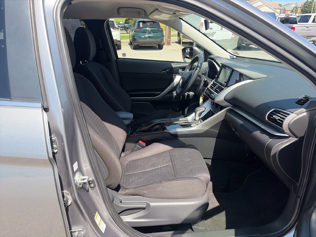 Used 2020 Mitsubishi Eclipse Cross ES AWD/4WD image 34