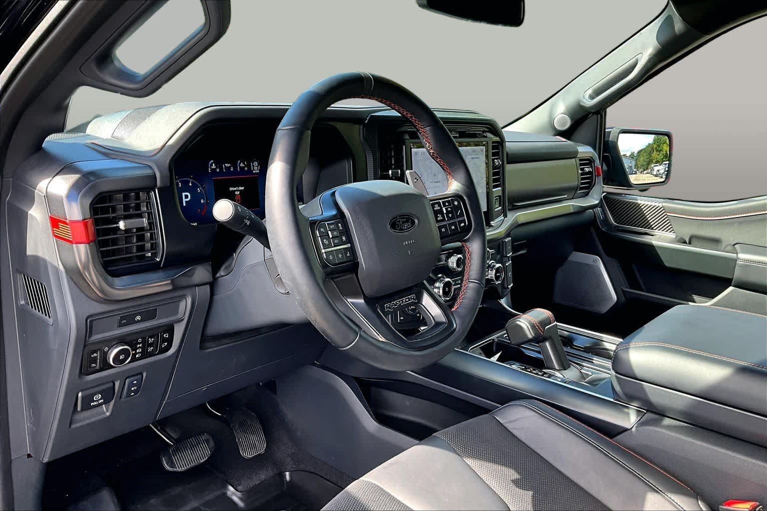 Used 2025 Ford F150 Raptor AWD/4WD image 16