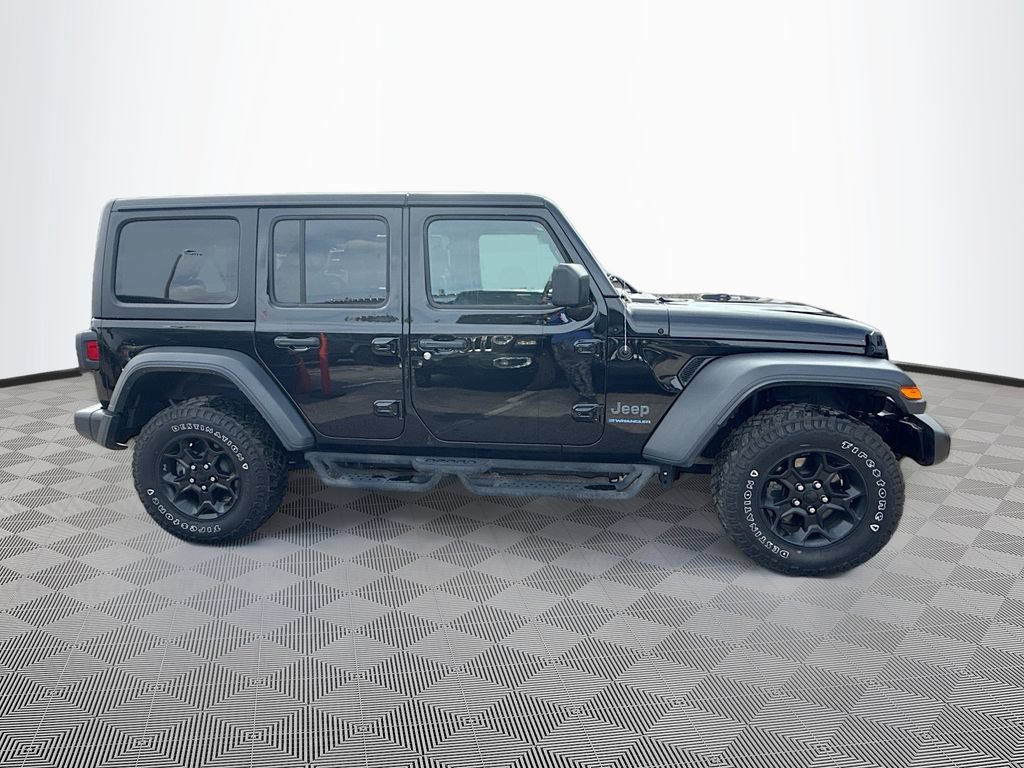 Used 2023 Jeep Wrangler Unlimited w/ Cold Weather Group AWD/4WD image 5