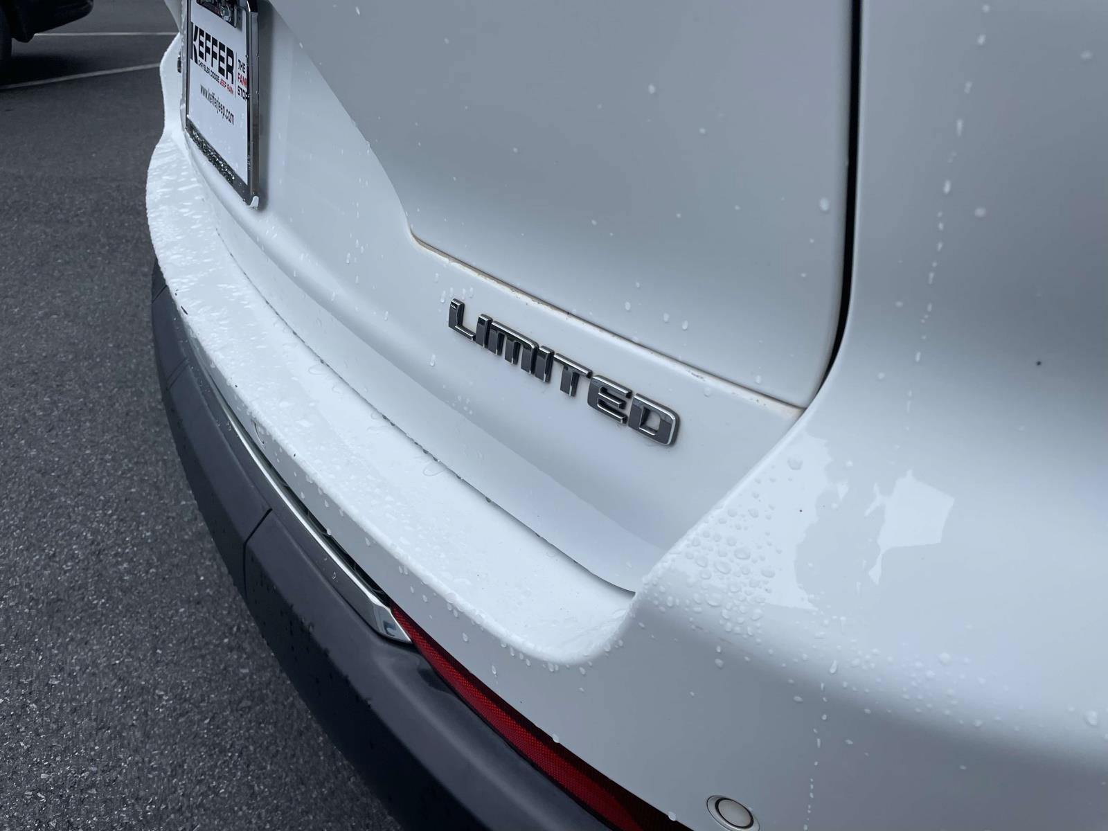 Certified 2021 Jeep Grand Cherokee L Limited AWD/4WD image 8