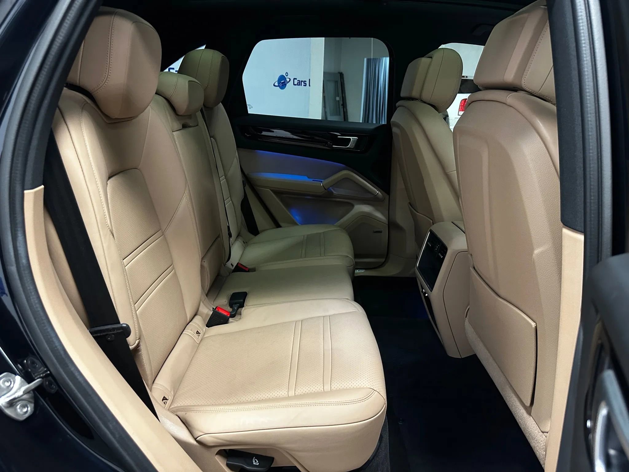 Used 2022 Porsche Cayenne Sport Utility 4D image 21