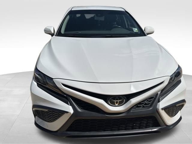 Used 2023 Toyota Camry SE image 10