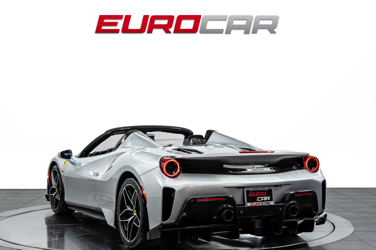 Used 2020 Ferrari 488 Pista Spider RWD image 4