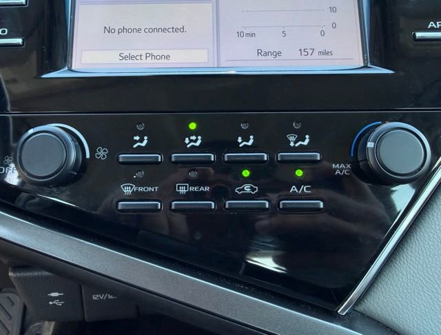 Used 2018 Toyota Camry LE FWD image 18