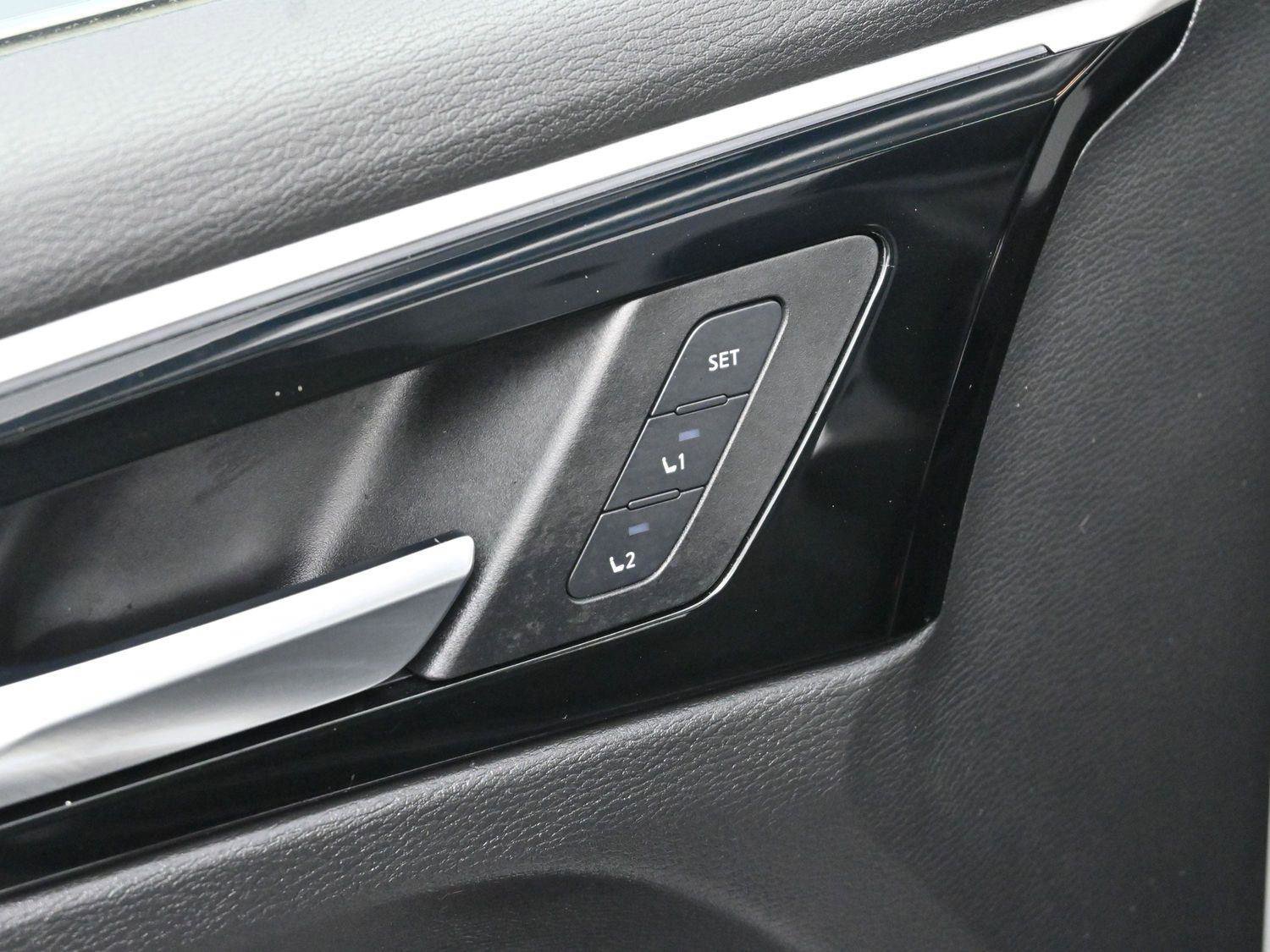 Used 2023 Mitsubishi Outlander SEL image 10