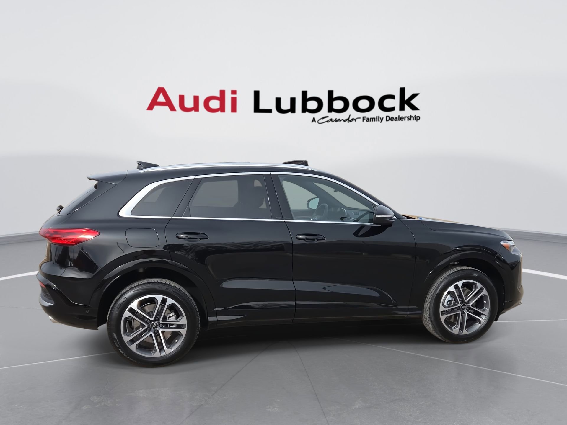 Certified 2025 Audi Q5 Premium w/ Convenience Package image 9