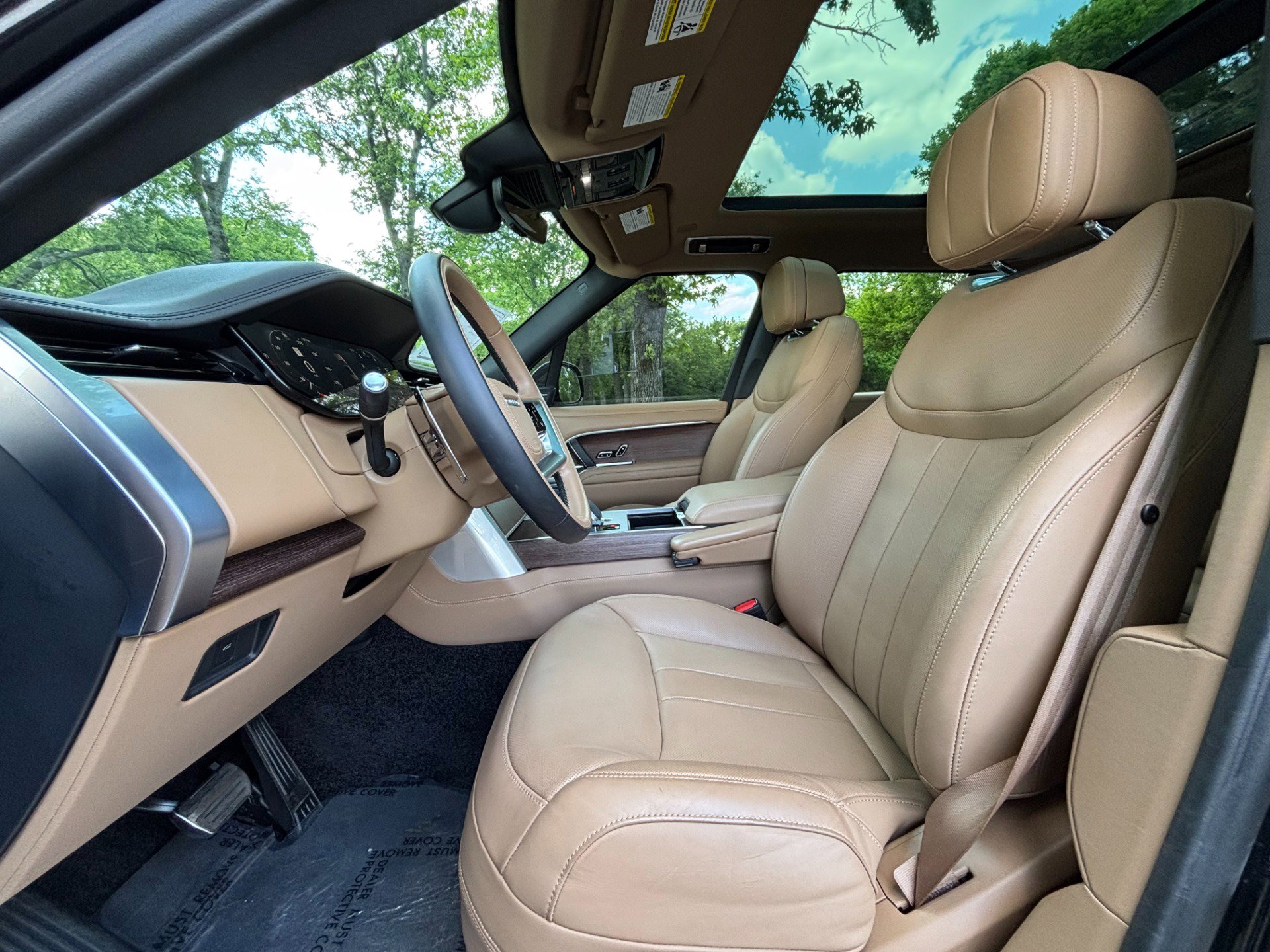 Used 2024 Land Rover Range Rover SE AWD/4WD image 9