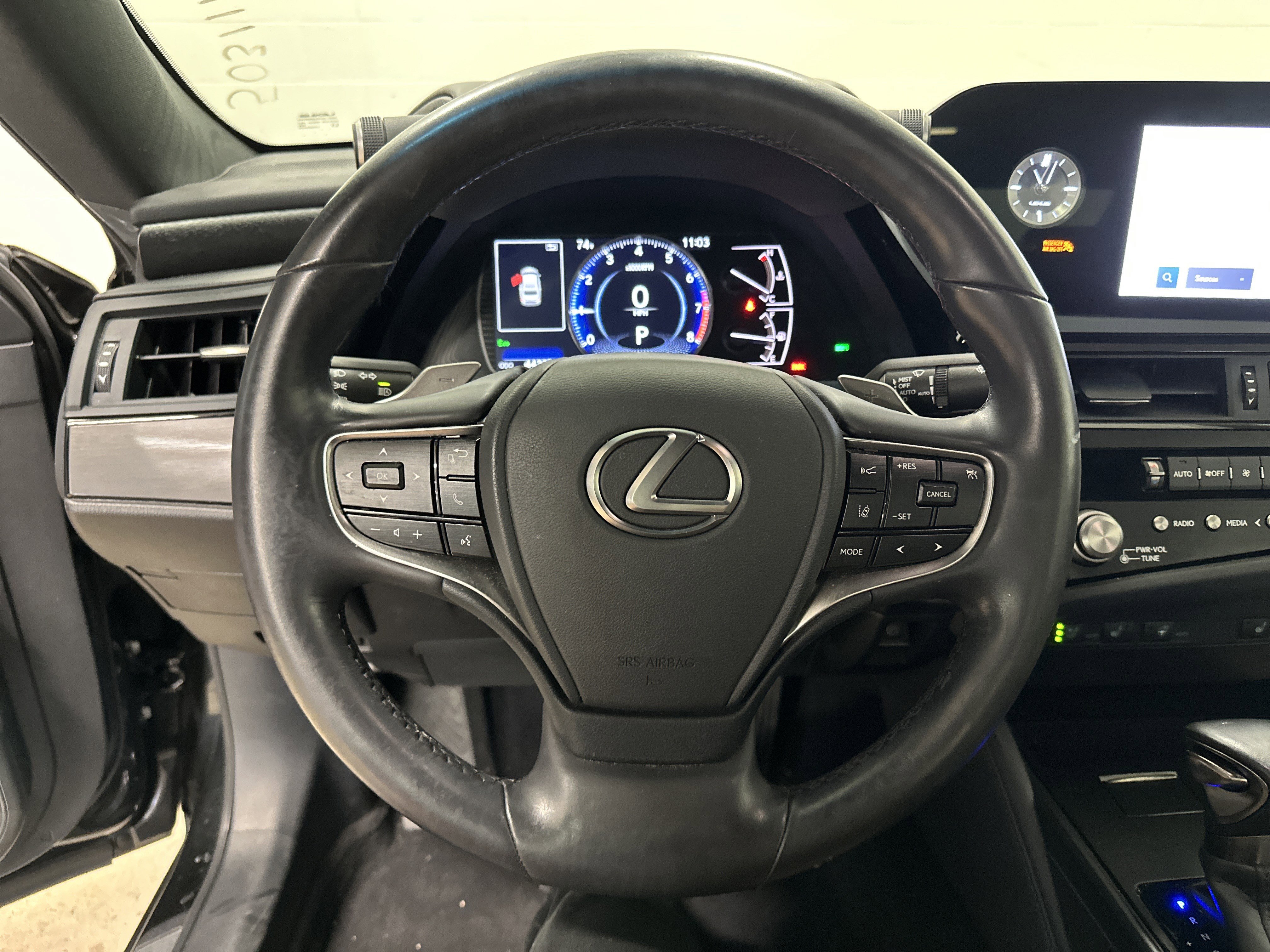 Used 2023 Lexus ES 350 w/ Premium Package FWD image 18