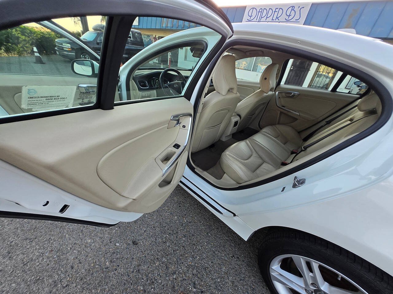 Used 2014 Volvo S60 T5 FWD image 17
