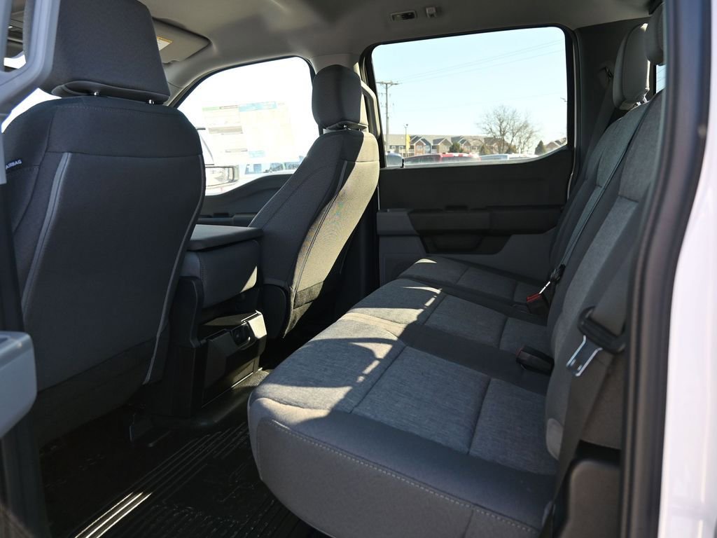 New 2026 Ford F250 XL w/ XL Off-Road Package AWD/4WD image 16