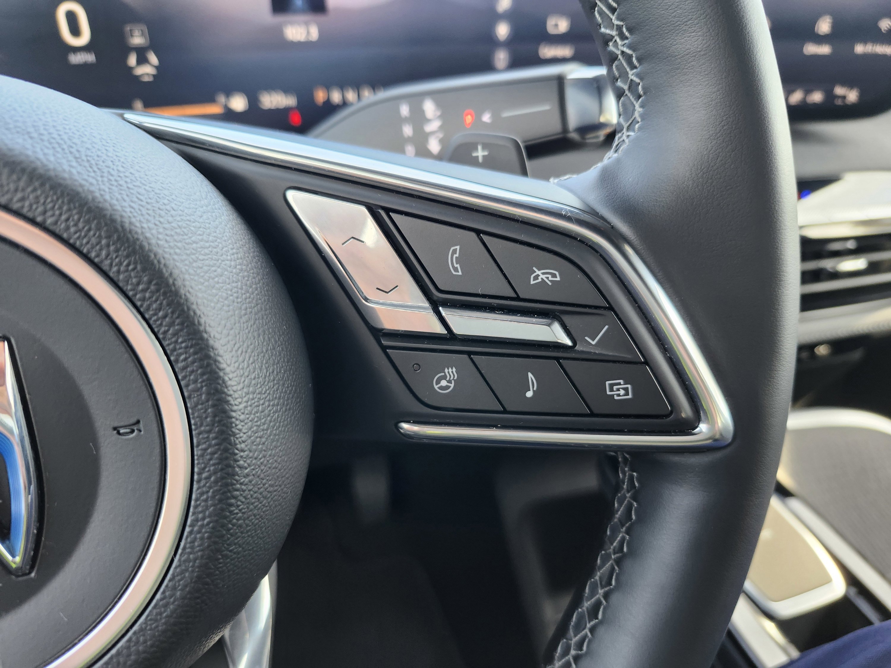 Used 2025 Buick Enclave Preferred image 13