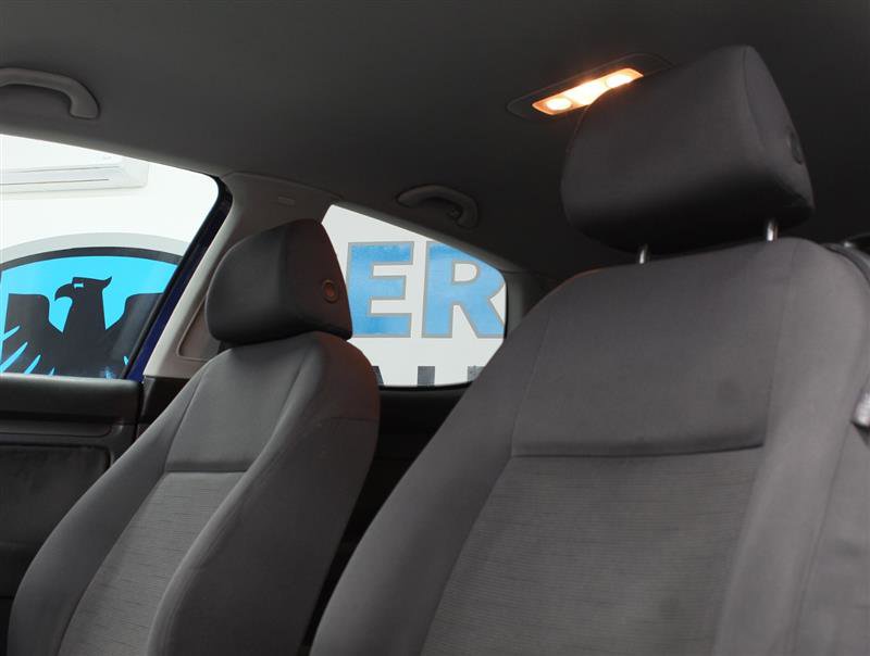 Used 2007 Volkswagen Rabbit 2-Door image 8