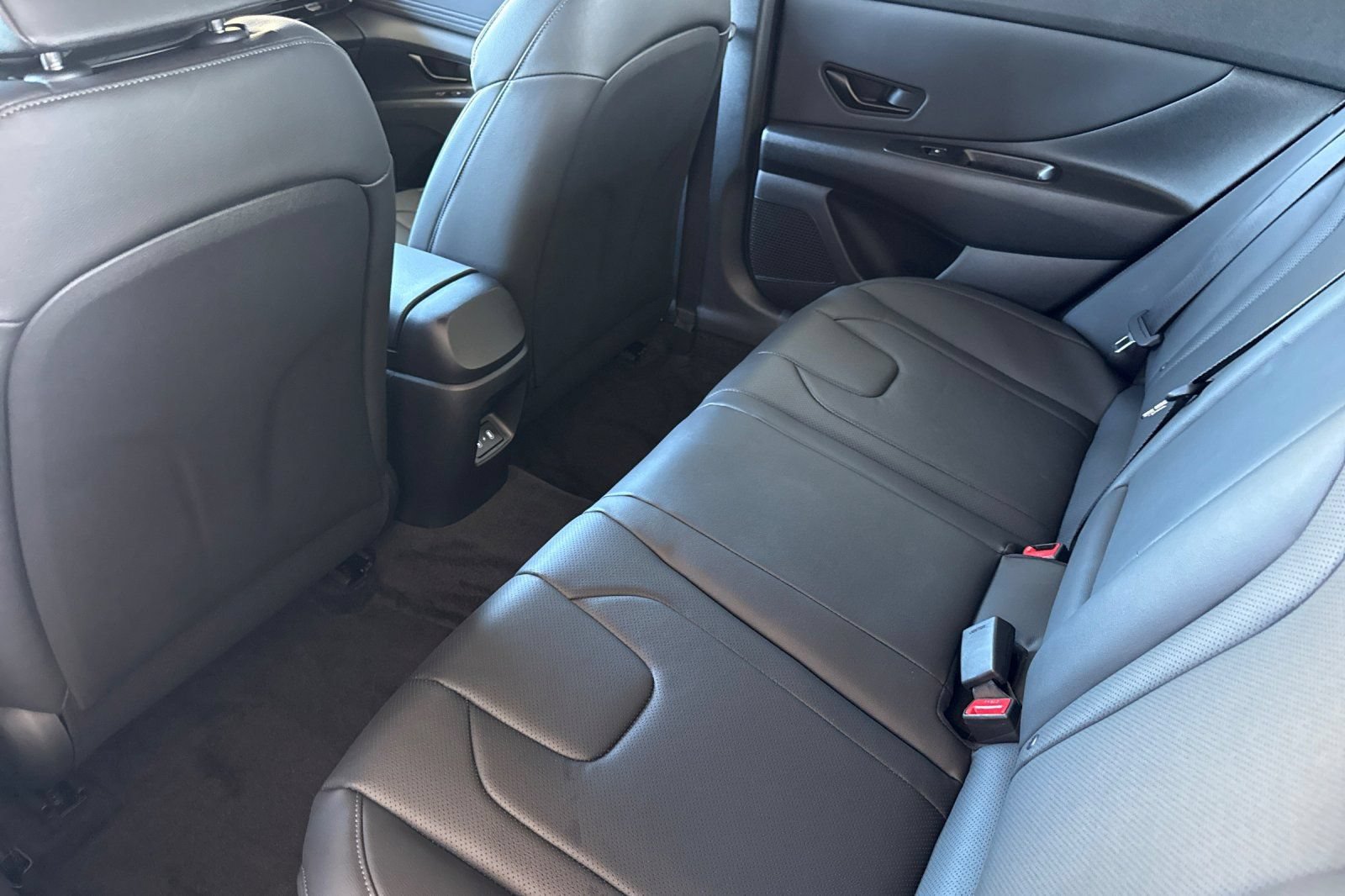 New 2026 Hyundai Elantra SEL Sport FWD image 11
