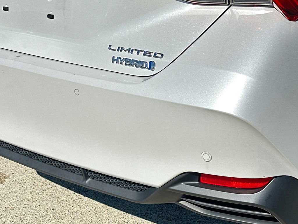 Used 2020 Toyota Avalon Limited w/ Advanced Safety Package image 5