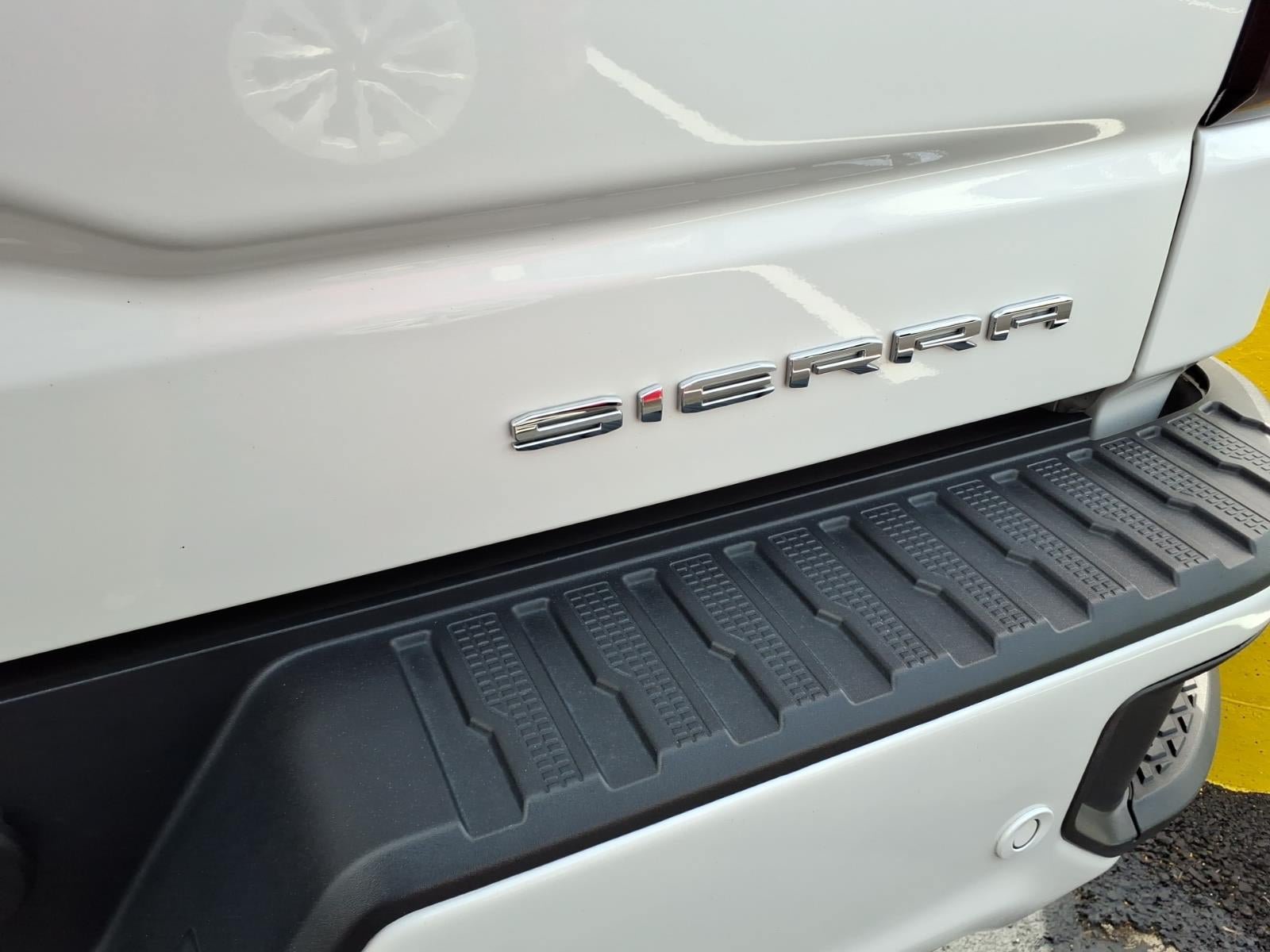 Used 2024 GMC Sierra 1500 Denali w/ Denali Reserve Package AWD/4WD image 7