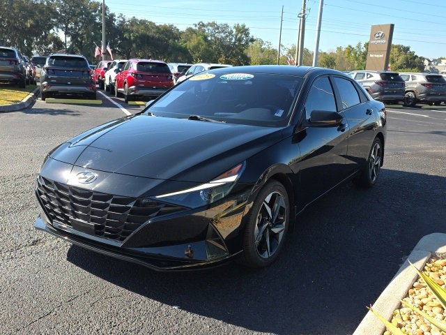 Certified 2023 Hyundai Elantra SEL w/ Convenience Package image 2