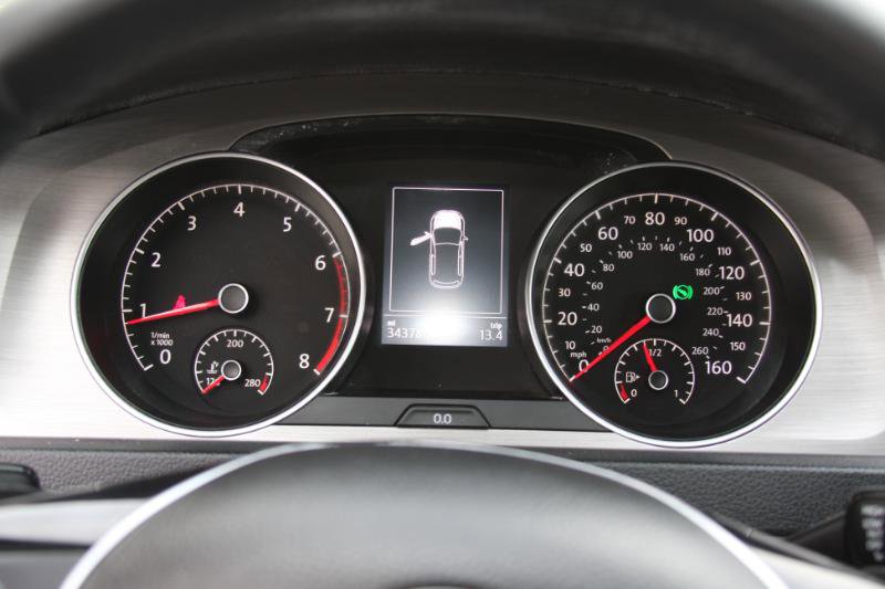 Used 2015 Volkswagen Golf S image 33