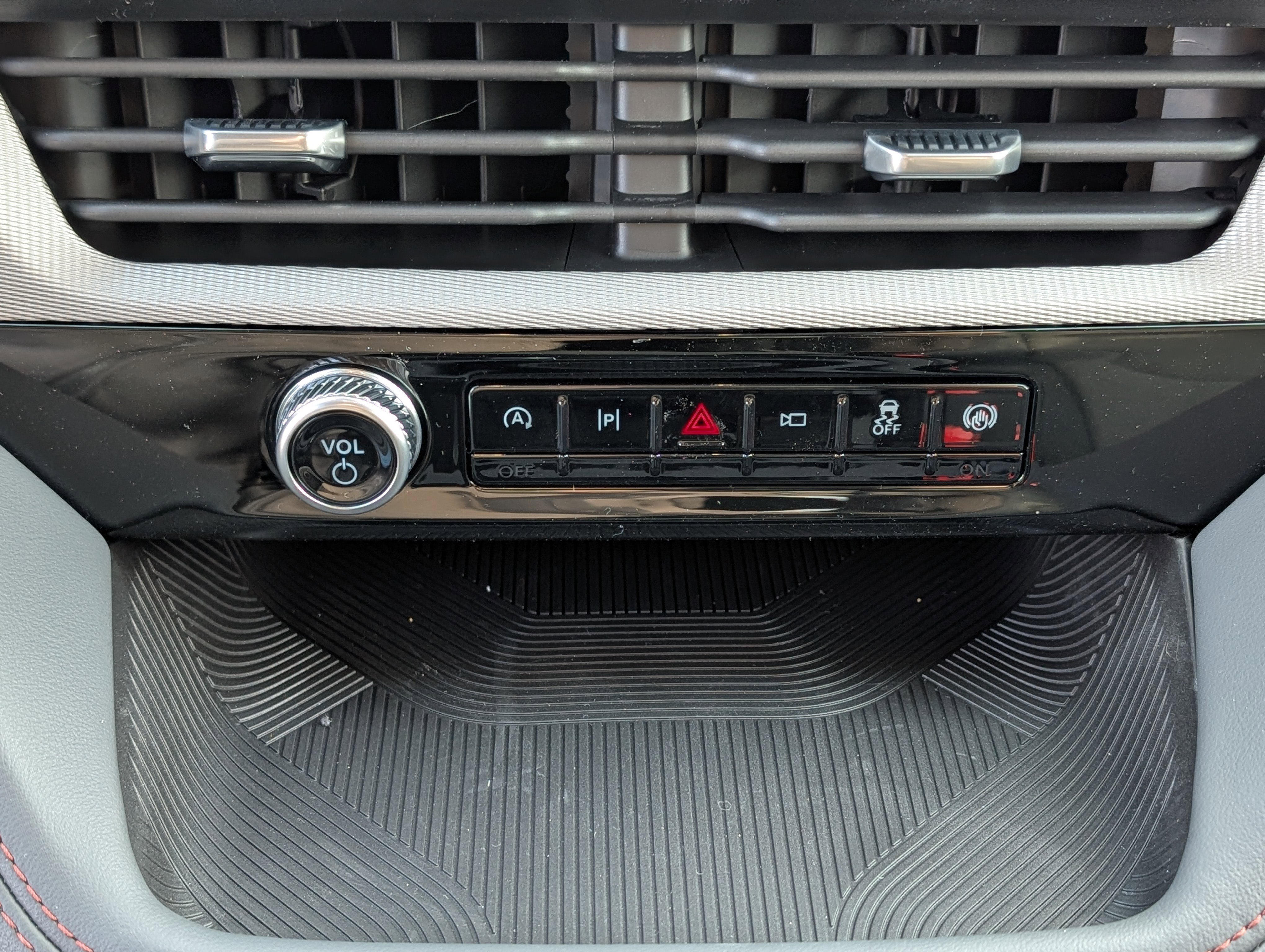 New 2026 Ford Explorer Active image 24