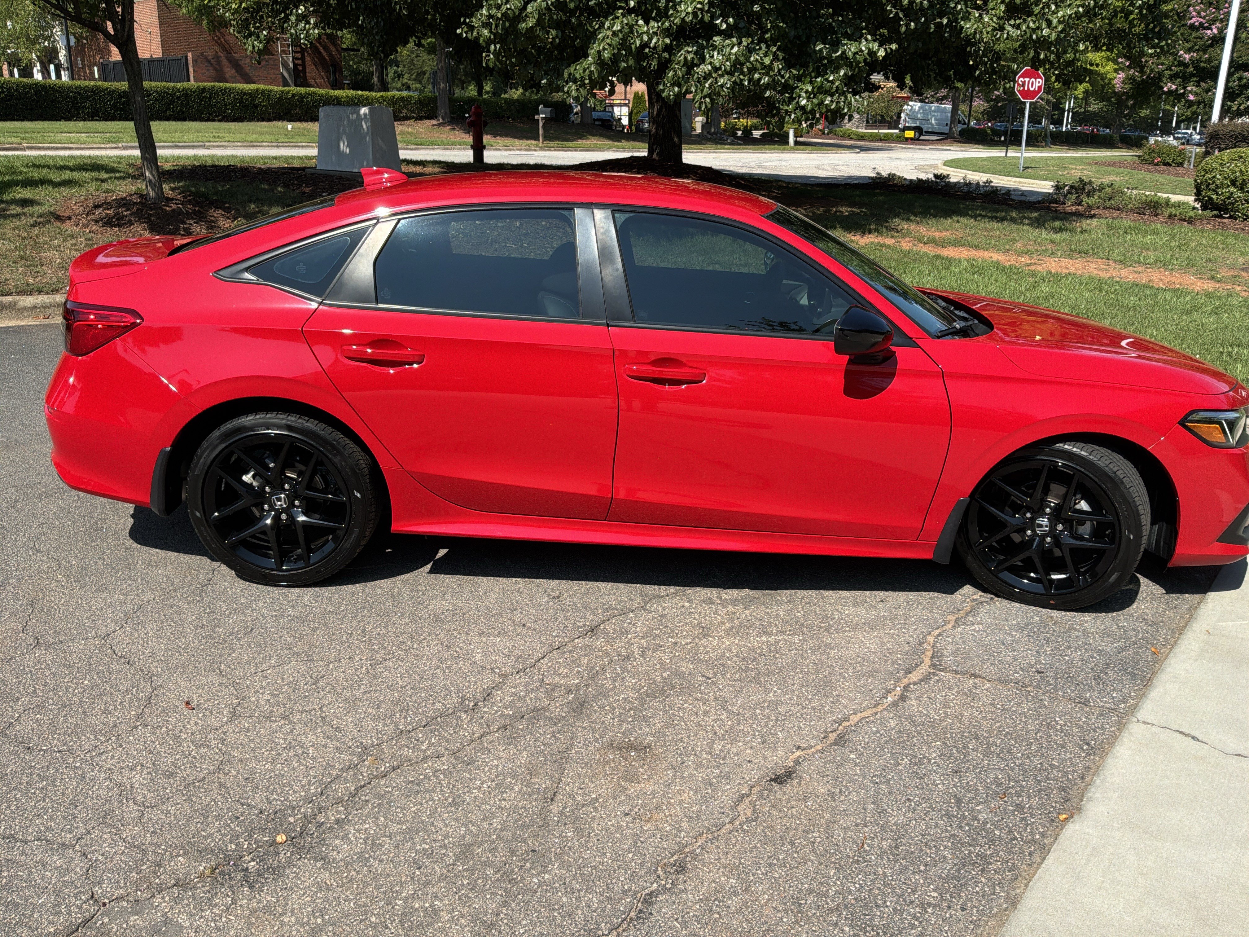 Used 2023 Honda Civic Sport image 11