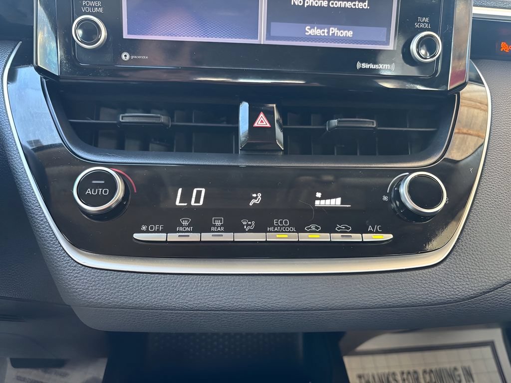 Used 2022 Toyota Corolla LE FWD image 17