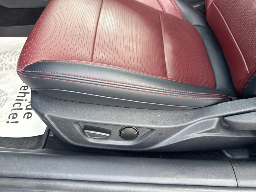Used 2025 Ford Mustang Premium image 21