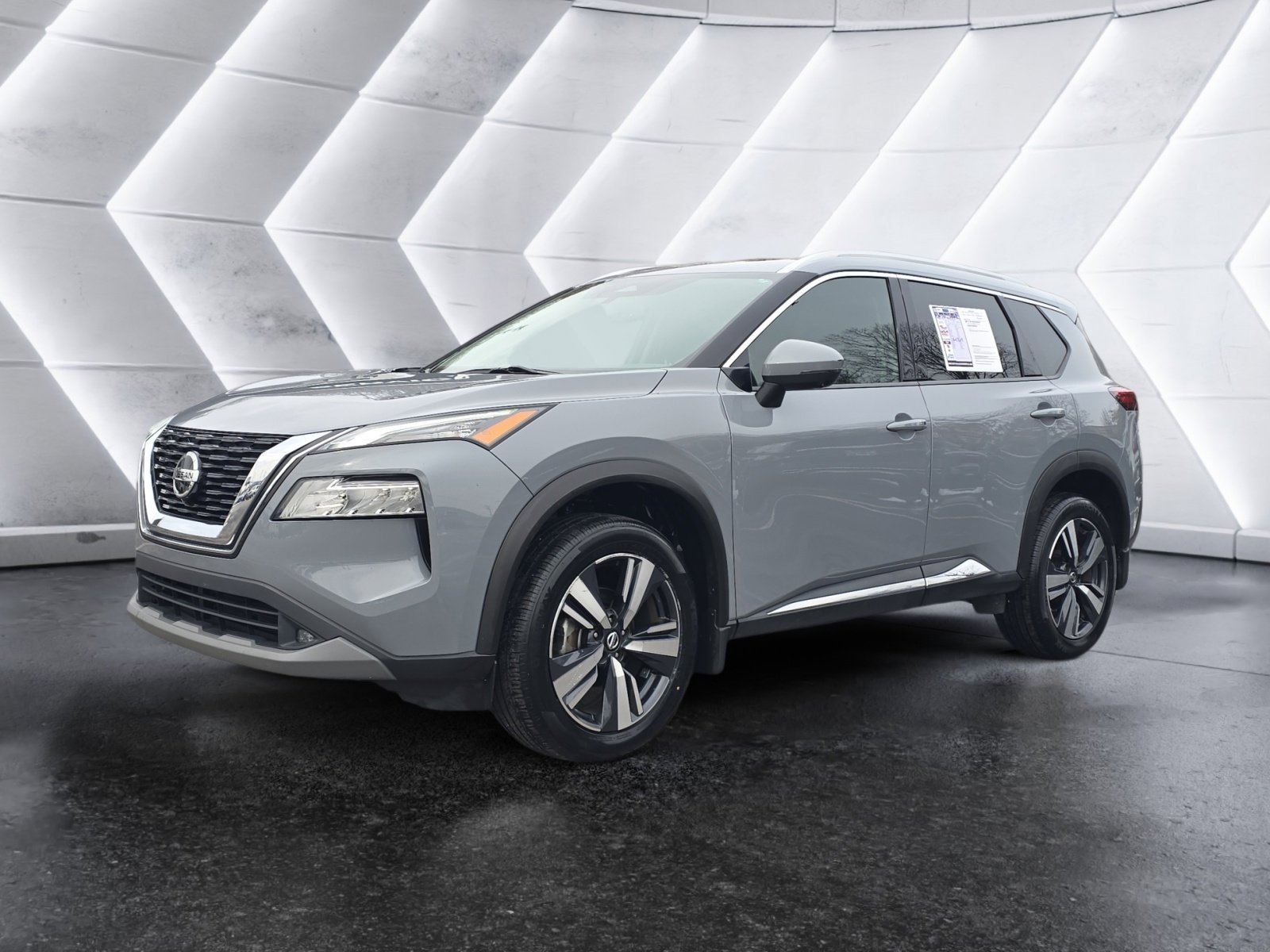 Used 2021 Nissan Rogue SL image 1
