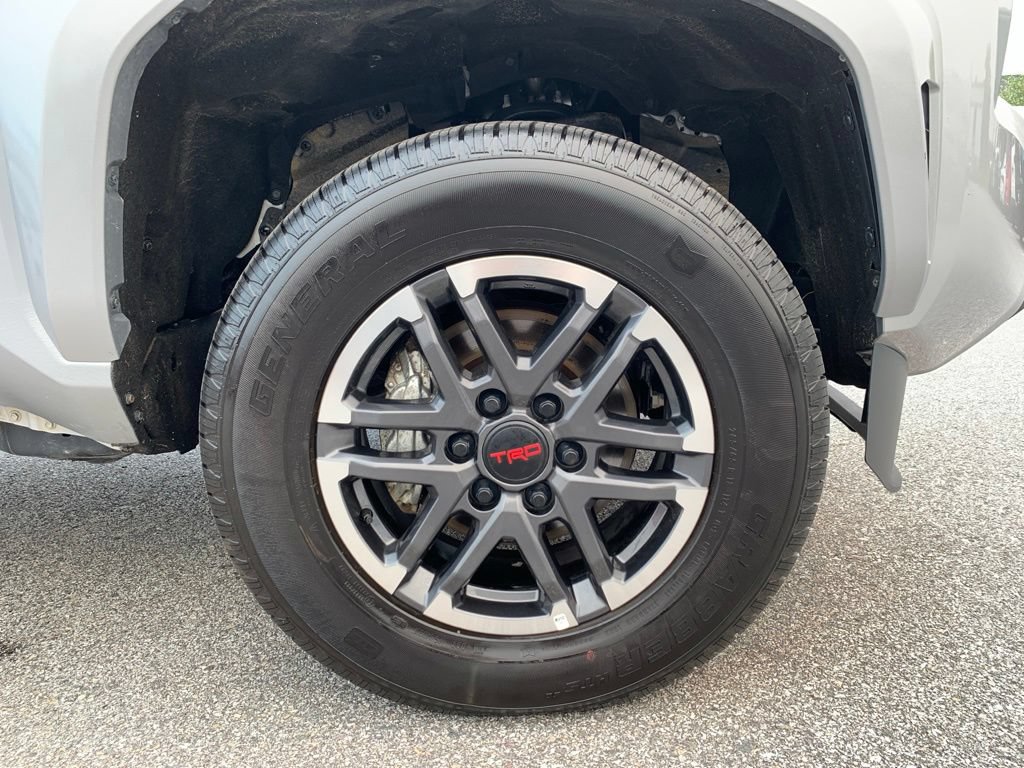 Used 2025 Toyota Tacoma TRD Sport AWD/4WD image 29