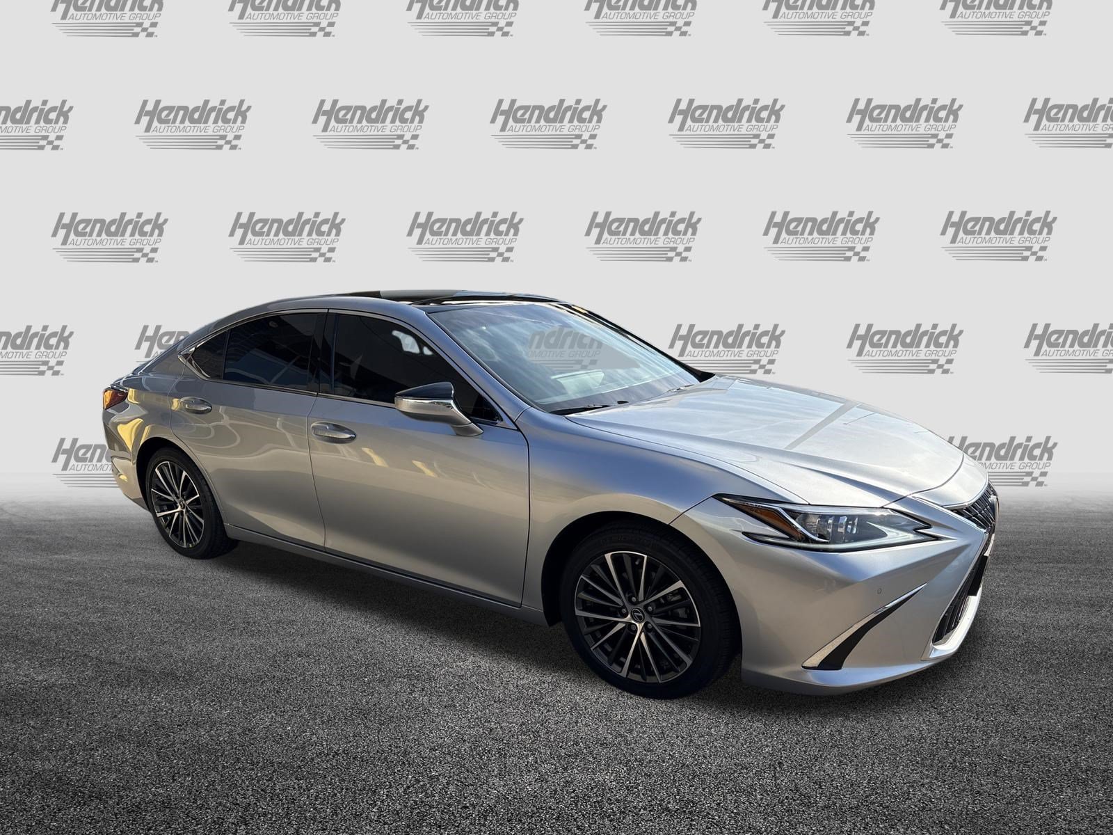 Certified 2022 Lexus ES 350 w/ Premium Package FWD image 2