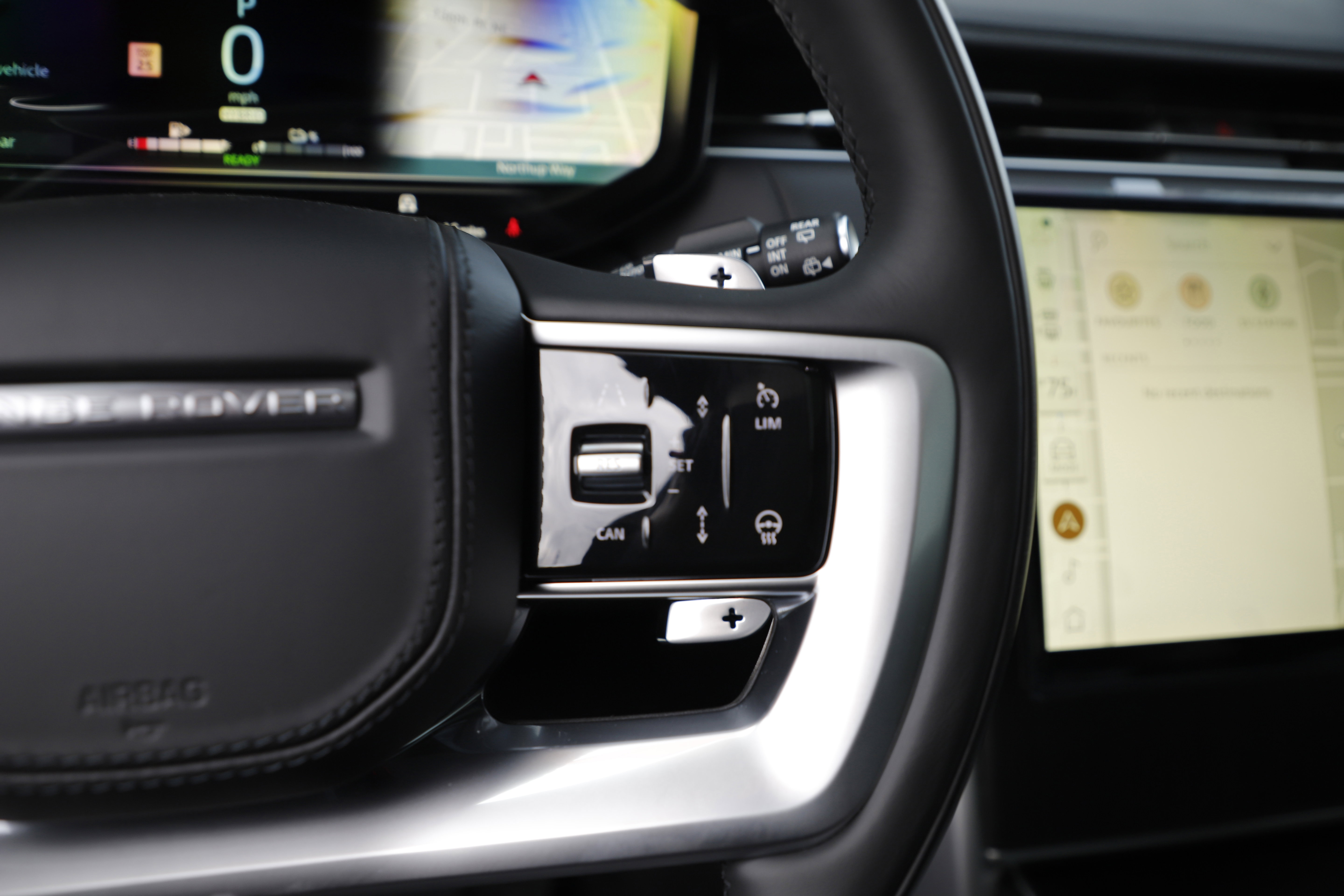 New 2026 Land Rover Range Rover SE image 24