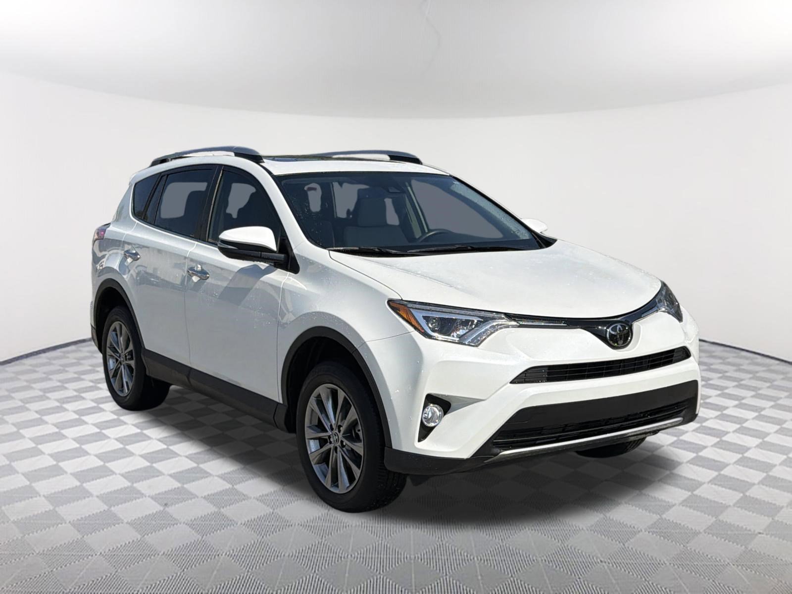 Used 2018 Toyota RAV4 Limited image 3