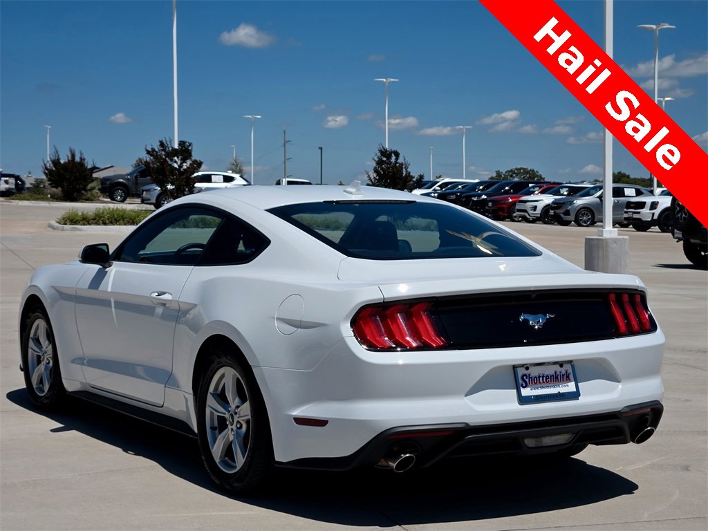 Used 2022 Ford Mustang EcoBoost image 5