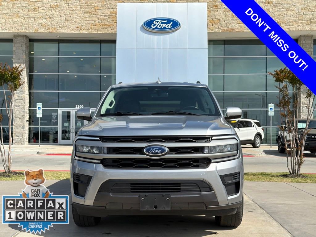 Used 2024 Ford Expedition Max XLT AWD/4WD image 2