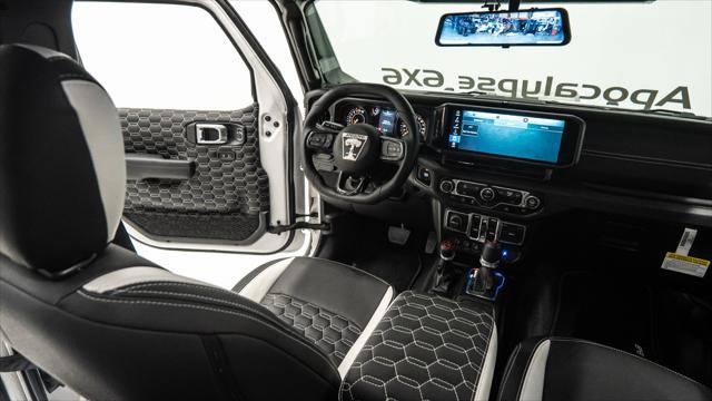 Used 2025 Jeep Gladiator Sport image 17