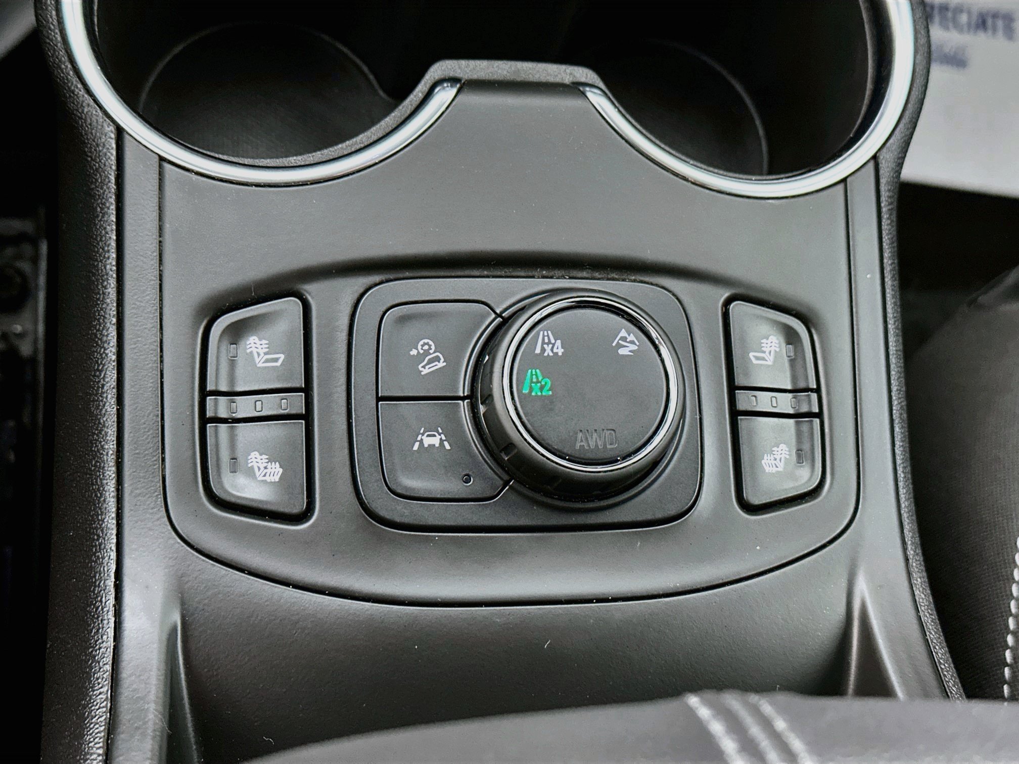 Used 2024 GMC Terrain SLT AWD/4WD image 18