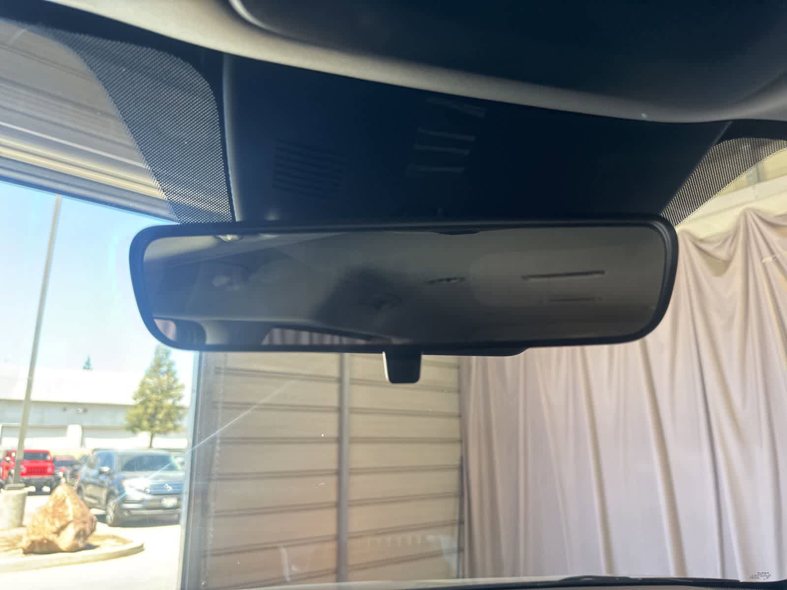 Used 2026 Kia Carnival LXS FWD image 26
