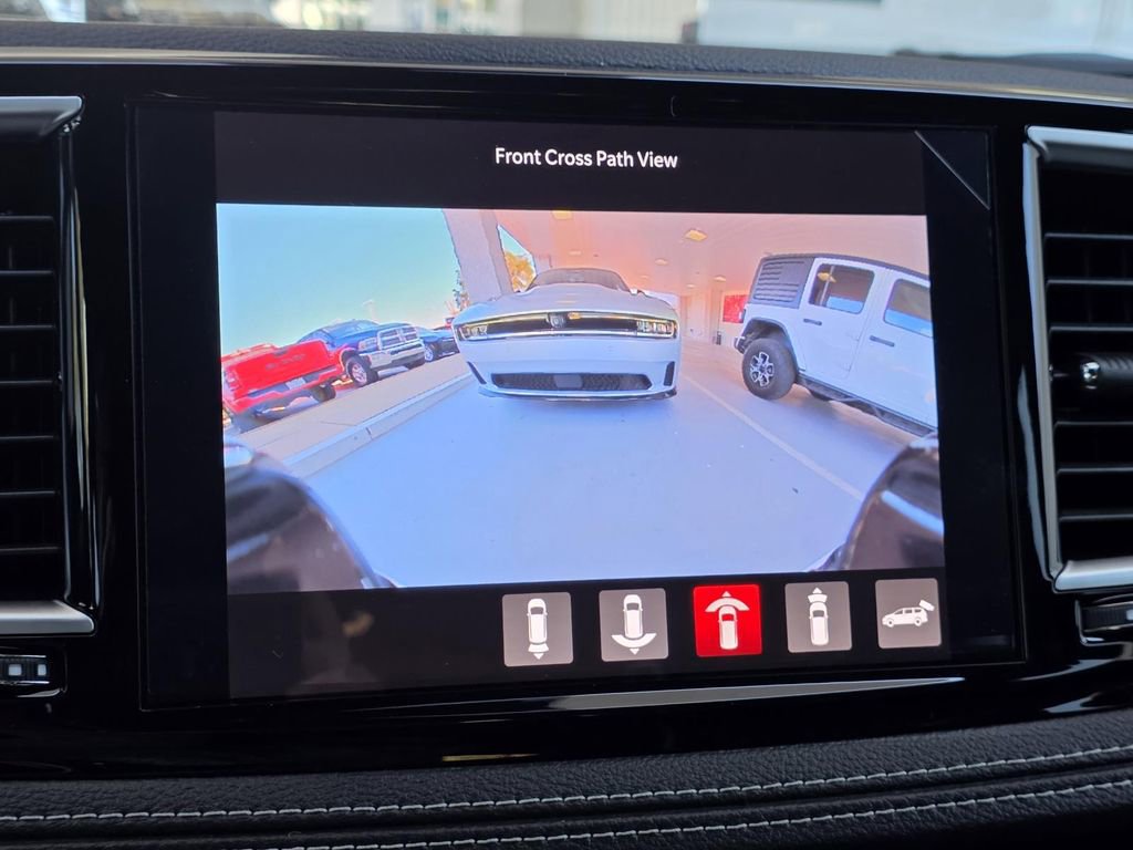 New 2026 Chrysler Pacifica Limited w/ Uconnect Theater Family Group image 22