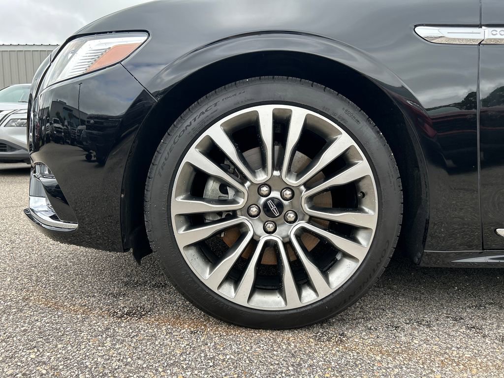 Used 2019 Lincoln Continental Select w/ Continental Climate Package FWD image 7